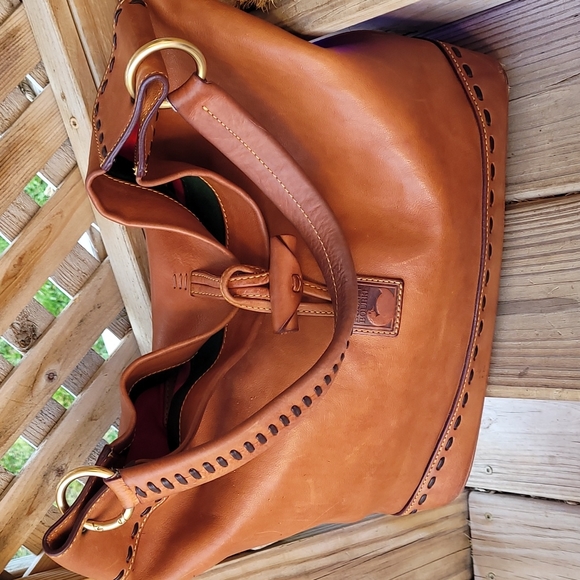 Dooney & Bourke Handbags - Dooney Florentine Tote.